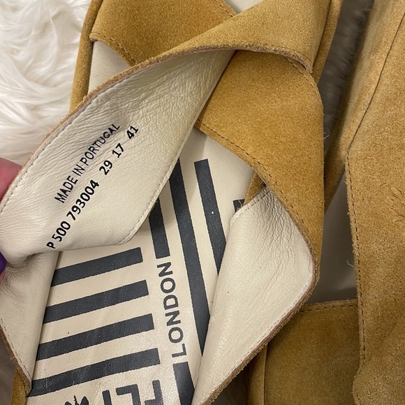 London Fly Criss Cross Suede Sandal Slide - Picture 5 of 7